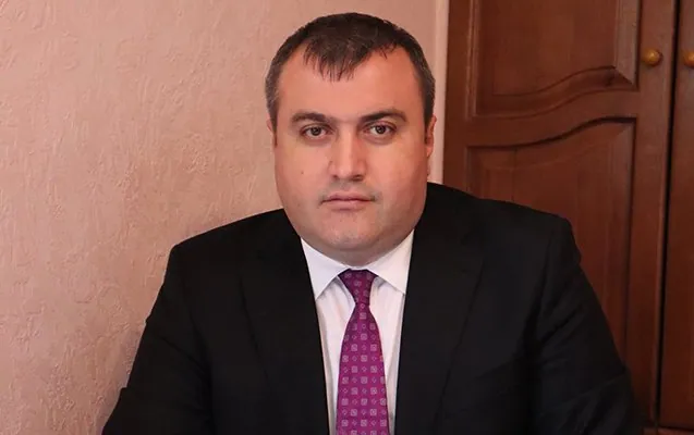 “Əvəz mənə fantastik məbləğ demişdi, sonra razılaşdıq”