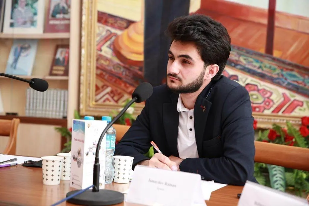 "Gənclər öz dövlətinə hər sferada xidmət edirlər"