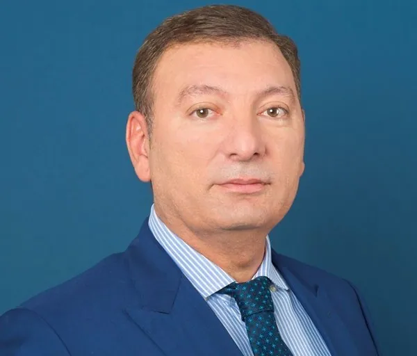 Boşanmaların qarşısını almaq mümkün deyil - Parlamentin şöbə müdiri