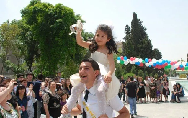 Azərbaycan məktəblərində “Son zəng” çalındı
