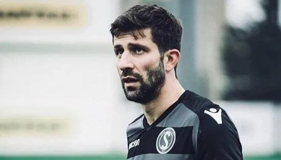 Tanınmış futbolçumuz Türkiyədə vəfat etdi