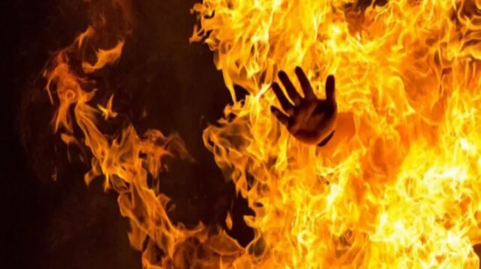 43 yaşlı qadın özünü yandırdı - Dəhşətli hadisə