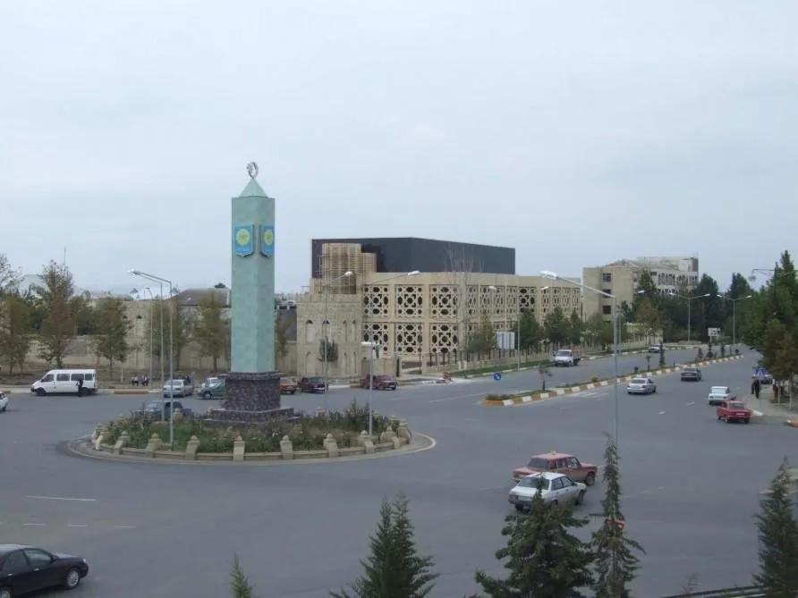 Yevlaxda ər arvadını öldürdü, sonra özünü güllələdi