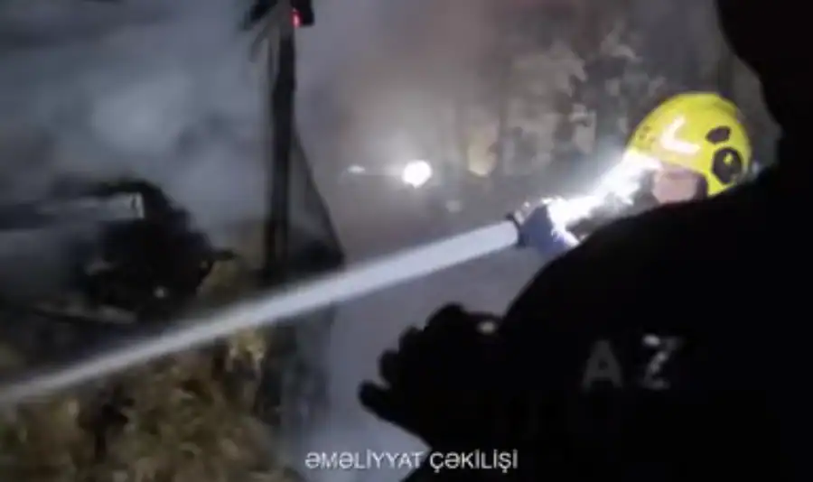 Abşeronda tövlədə yanğın baş verib, ot bağlamaları yanıb