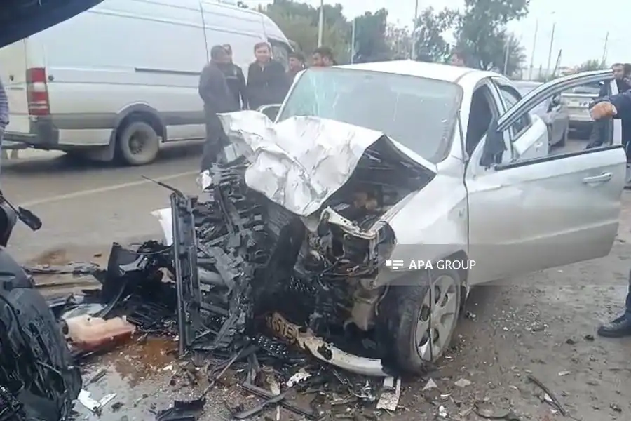 Ağstafa rayonunda minik avtomobillərinin toqquşması ilə nəticələnən qəza olub