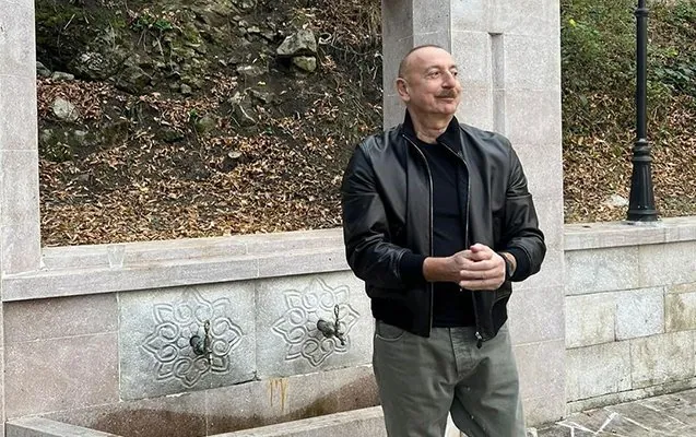 Prezident İsa bulağında - Mehriban Əliyeva fotolar paylaşdı