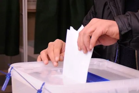 Prezidentliyə namizədlərin sayı 6-ya çatdı - Adlar