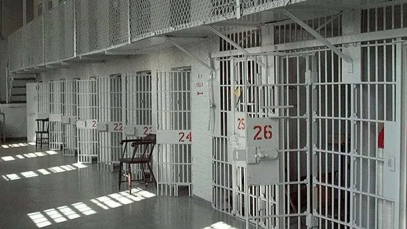 İranda 18 yaşlı gənc həbsxanada öldürüldü