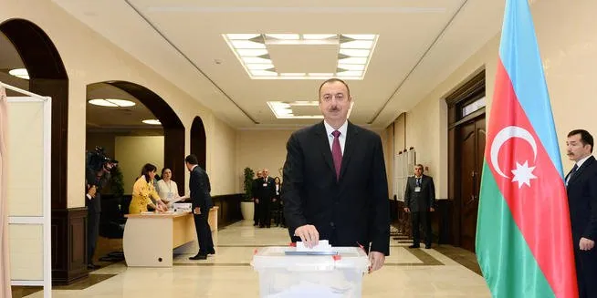 Prezident və ailə üzvləri Xankəndidə səs verdi - Foto