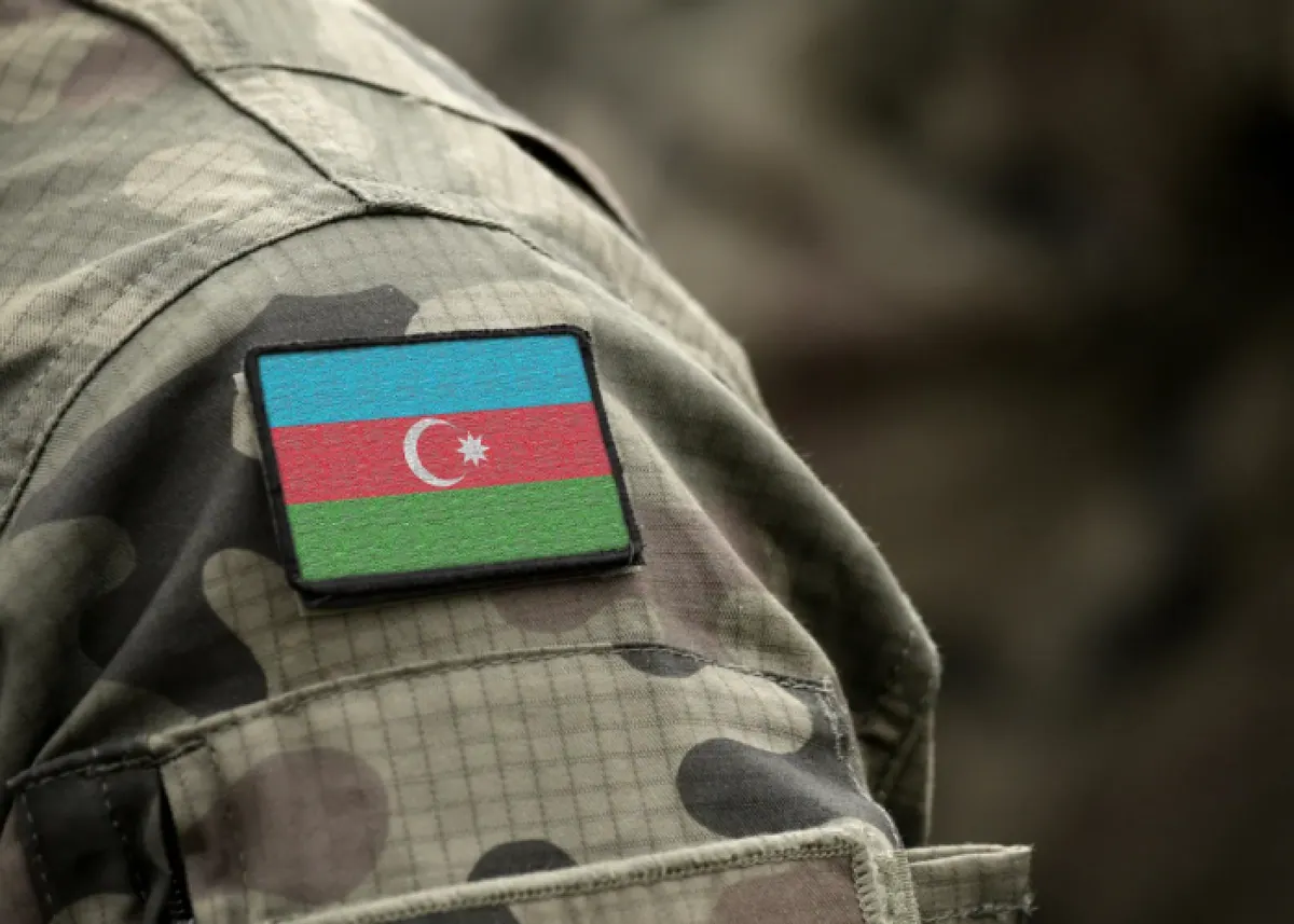 Yevlaxda hərbçilər qəzaya düşdü