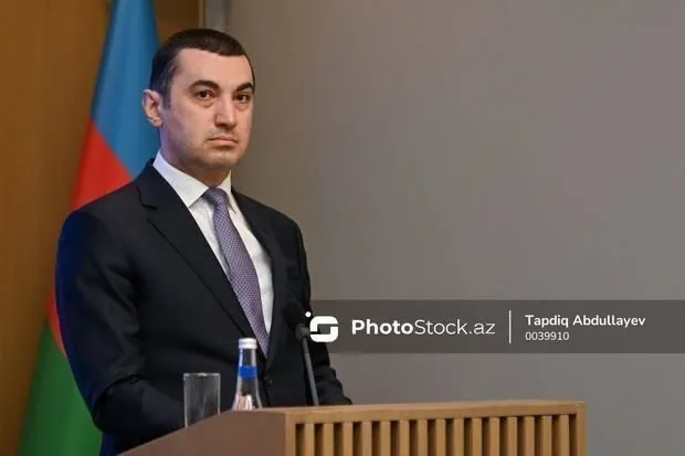 Ayxan Hacızadə: “Ermənistan və Fransa bölgədə silahlanmaya və hərbiləşmə siyasətinə son qoymalıdır”