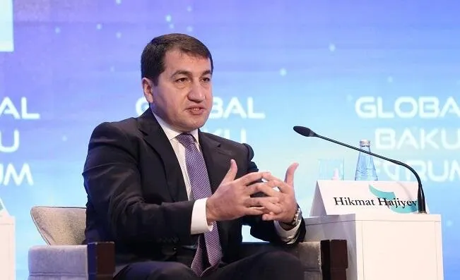 Hacıyev diplomatlarla geniş müzakirə apardı