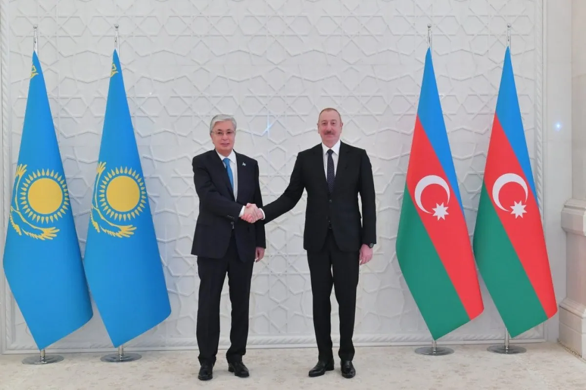 Prezidentlər Çindən Bakıya konteyner qatarının gəlişini izlədilər