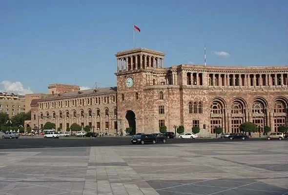 Yeni müharibə təhlükəsi var - Erməni nazir müavini