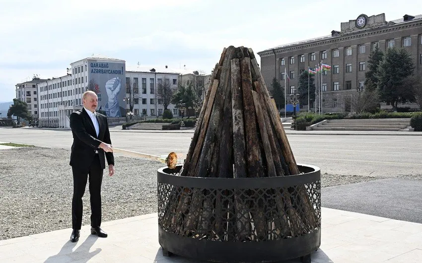 Prezident Xankəndidə Novruz tonqalı alovlandırdı