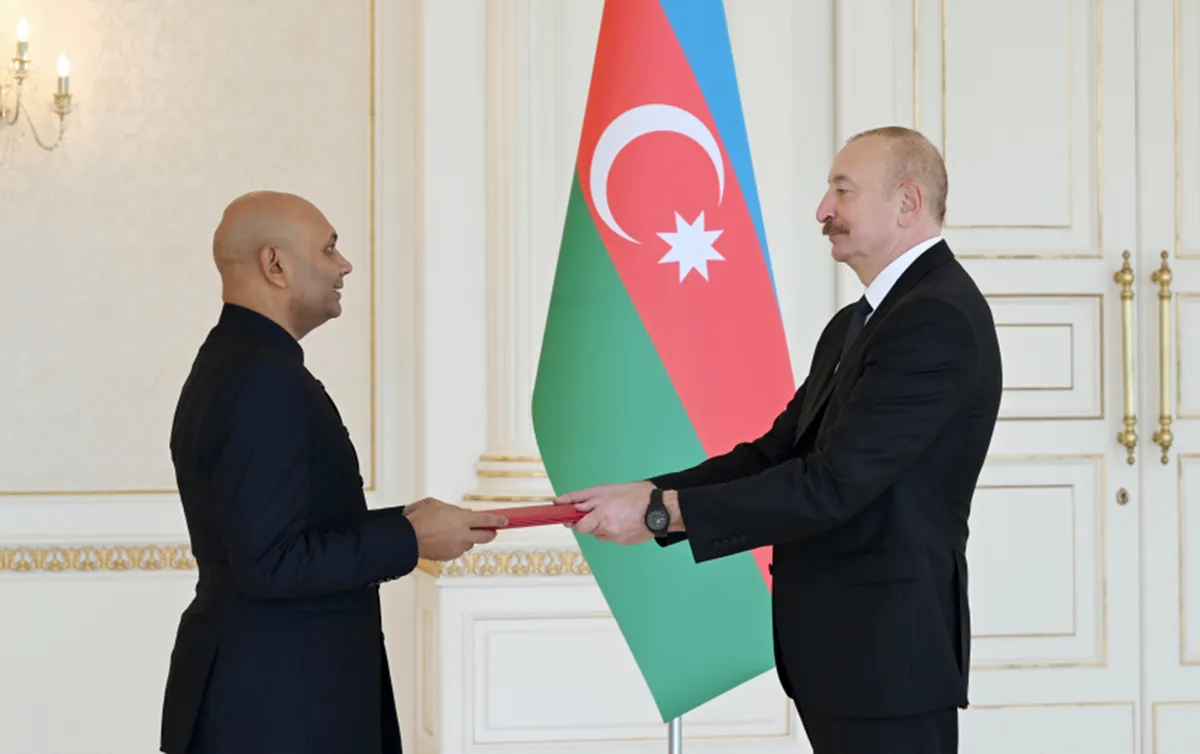 Dövlət başçısı Hindistanın yeni səfirinin etimadnaməsini qəbul edib